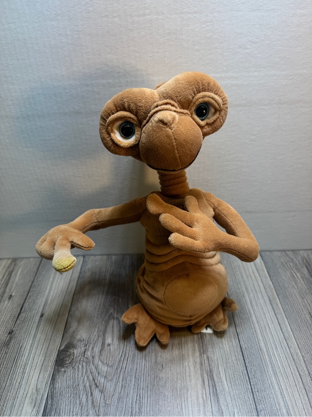 Vintage E.T. Extra Terrestrial Doll 12" Extending Neck Universal Studios Plush
